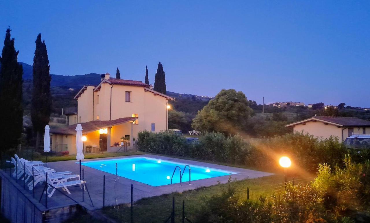 Casa Giulia Villa เรกเจลโล ภายนอก รูปภาพ